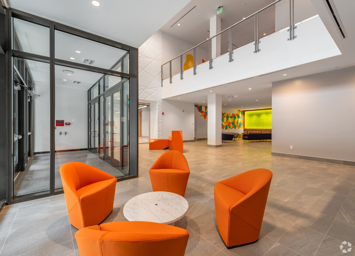 200 Exchange Interior Photo (17)